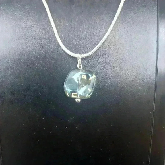 Silver Necklace with Glass charm - Picture 2 of 4